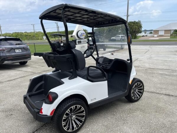 Dashboard of 2024 E-Z-GO Freedom RXV ELiTE Lithium Bright White in Phoenix Arizona