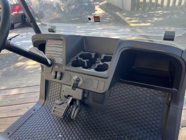 Dashboard of 2024 E-Z-GO Valor EX1 Gas Black in Louisville Kentucky