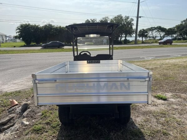 Consola del conductor/tablero de un Cushman Hauler XL ELiTE Lithium Electric 2025 en Pinehurst, Carolina del Norte