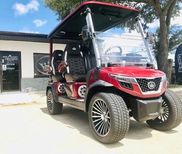 Interior del tablero del carrito de golf Evolution D-Max GT4 rojo de 2025 con entrega nacional y exportación desde Nueva York.