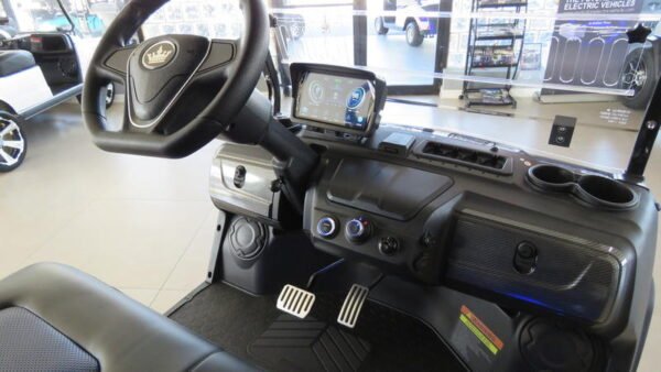 Dashboard and steering view of Evolution D5 Maverick 2+2 Plus golf cart