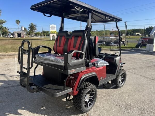Side profile of 2025 Evolution D5-Maverick 2+2 four-passenger electric golf cart