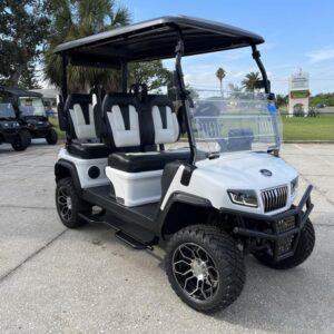Front angle of 2025 Evolution D5-Maverick 4 electric golf cart
