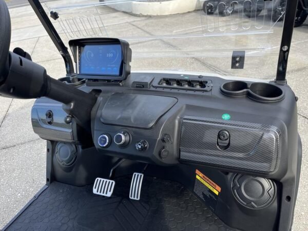 Dashboard and steering of 2025 Evolution D5-Maverick 4 golf cart
