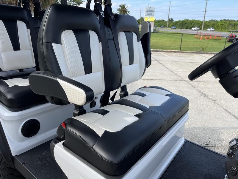 Forward-facing 4 passenger seating in Evolution D5-Maverick 4 golf cart