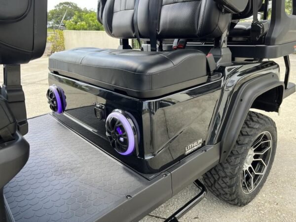 Luxury design of 2025 Evolution D5 Maverick 4+2 Plus golf cart