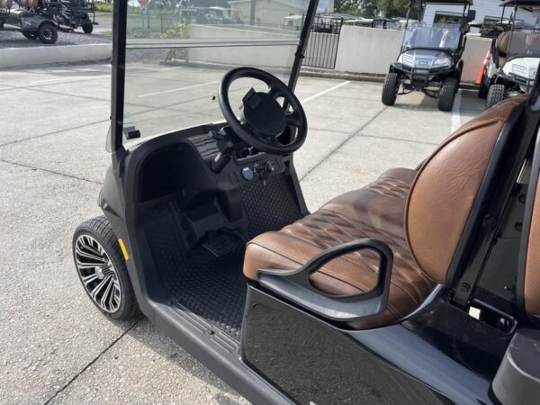 ELiTE lithium battery system of 2026 E-Z-GO Freedom RXV in Dallas Texas