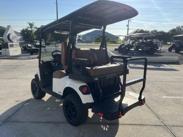 ELiTE lithium battery of 2026 E-Z-GO Freedom RXV ELiTE in Columbus Ohio
