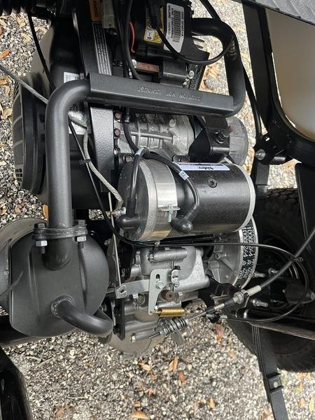 Consola interior del Cushman Hauler 1200X Gas 2025 en Hilton Head Island.