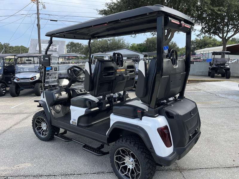 Luxury design of 2025 Evolution D5-Maverick 4 golf cart
