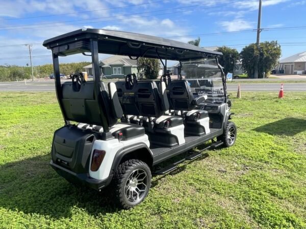 Luxury design of 2025 Evolution D5-Maverick 6 Plus Texas White six-passenger golf cart