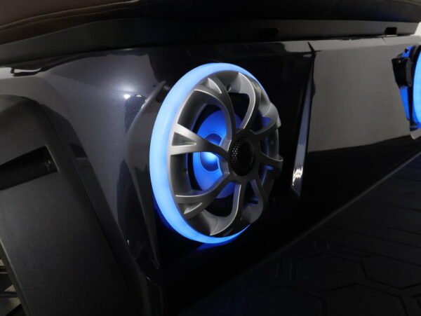 Illuminated seat-base speaker on the Evolution D-MAX XT4
