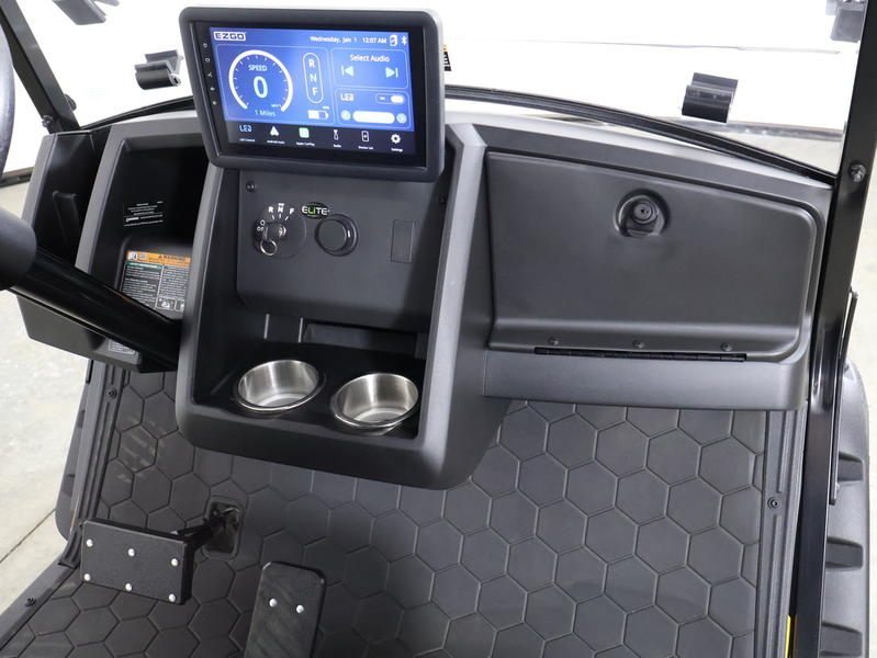 2026 E-Z-GO Liberty Summit XTL ELiTE Lithium 4-Passenger Forward-Facing Golf Cart - immagine 10
