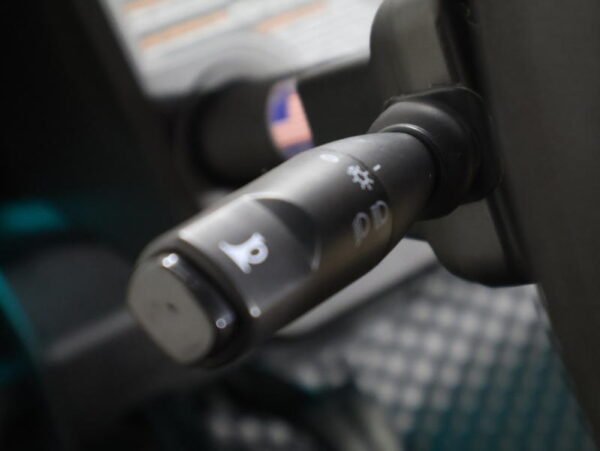 2026 E-Z-GO RXV 4 Touring STL ELiTE Lithium 4-Passenger Golf Cart — photo 16