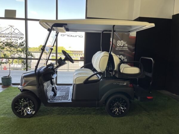 Side view of the Club Car Onward 4 Passenger